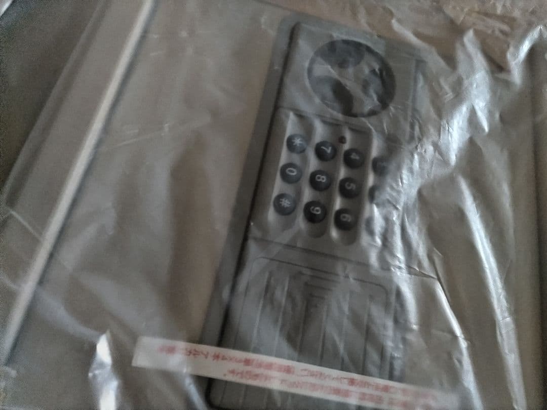 壁埋込用暗証番号式金庫 表面に絵の額、写真の額などでドロボー避けですSS BOX