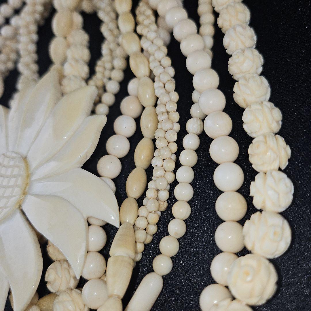 いくら Y1068-4 極上品 ロングネックレス2本 ブローチ１個 3点