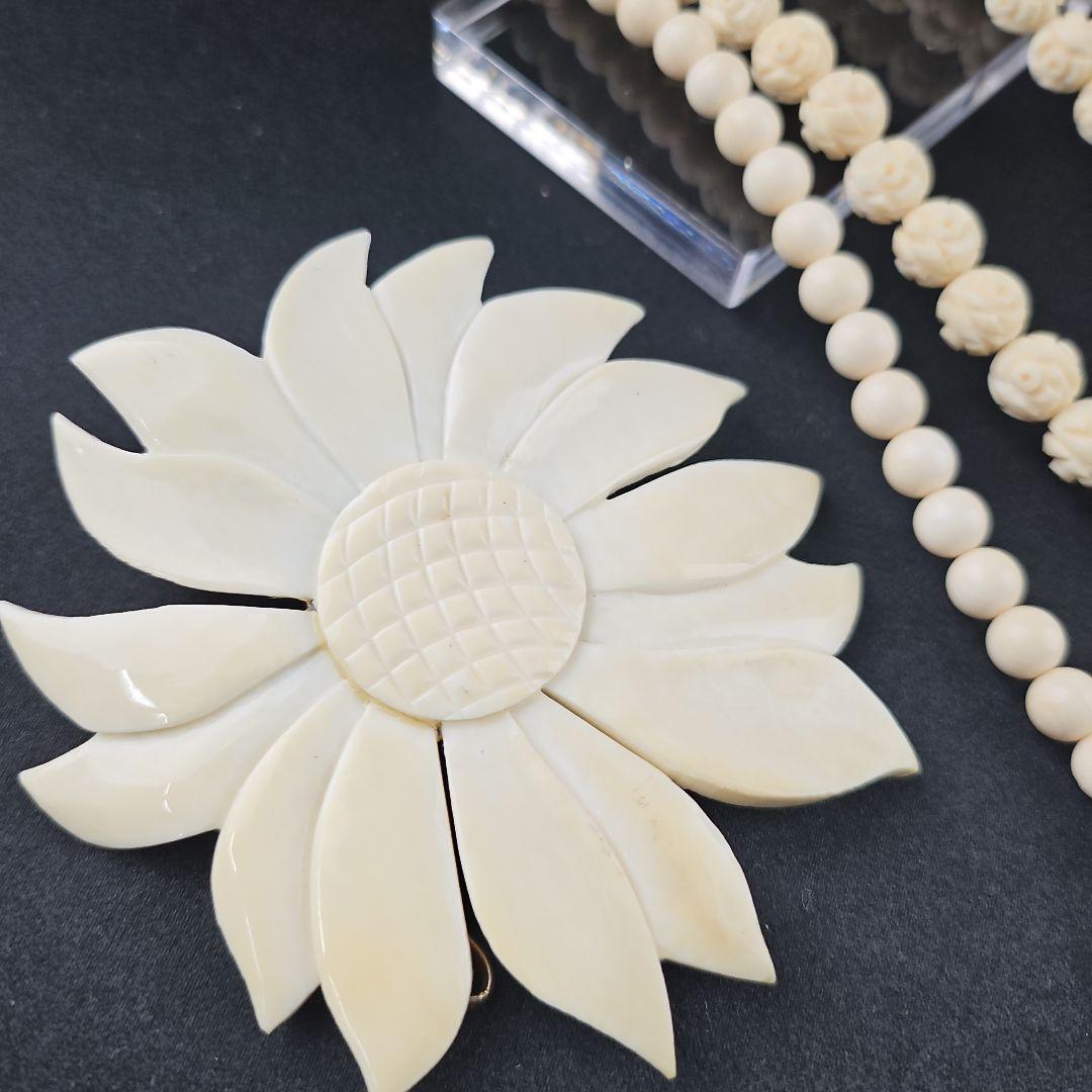 いくら Y1068-4 極上品 ロングネックレス2本 ブローチ１個 3点