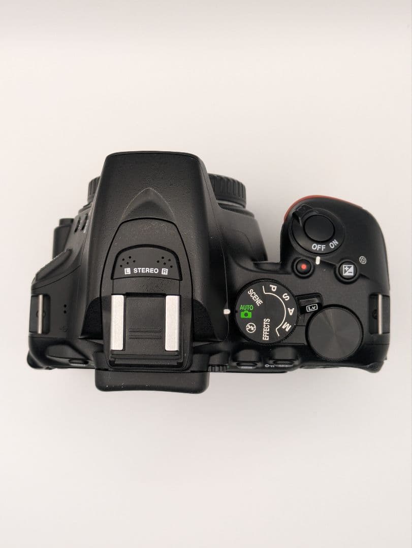 Nikon　D5600 ＋レンズ　　　　　　　　　　　　ショット数15,751回