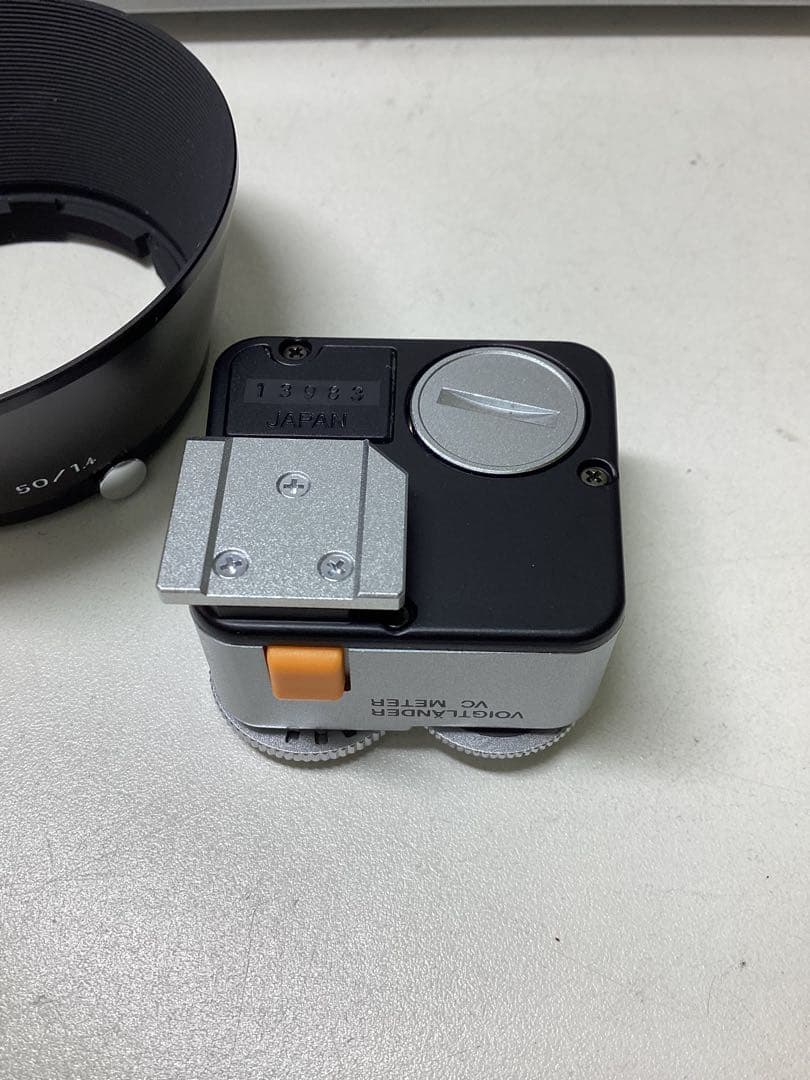 0*5様 Nikon 一眼レフカメラ シルバー 標準レンズ