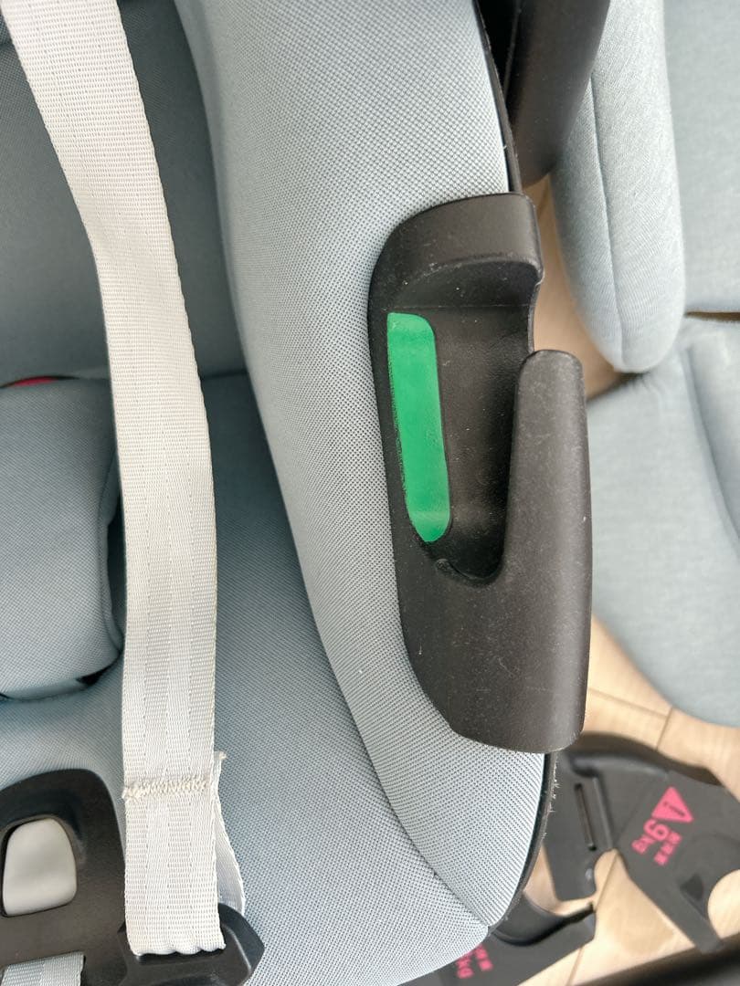 maxi cosi ペブル360 エアバギー用アダプタ、外箱