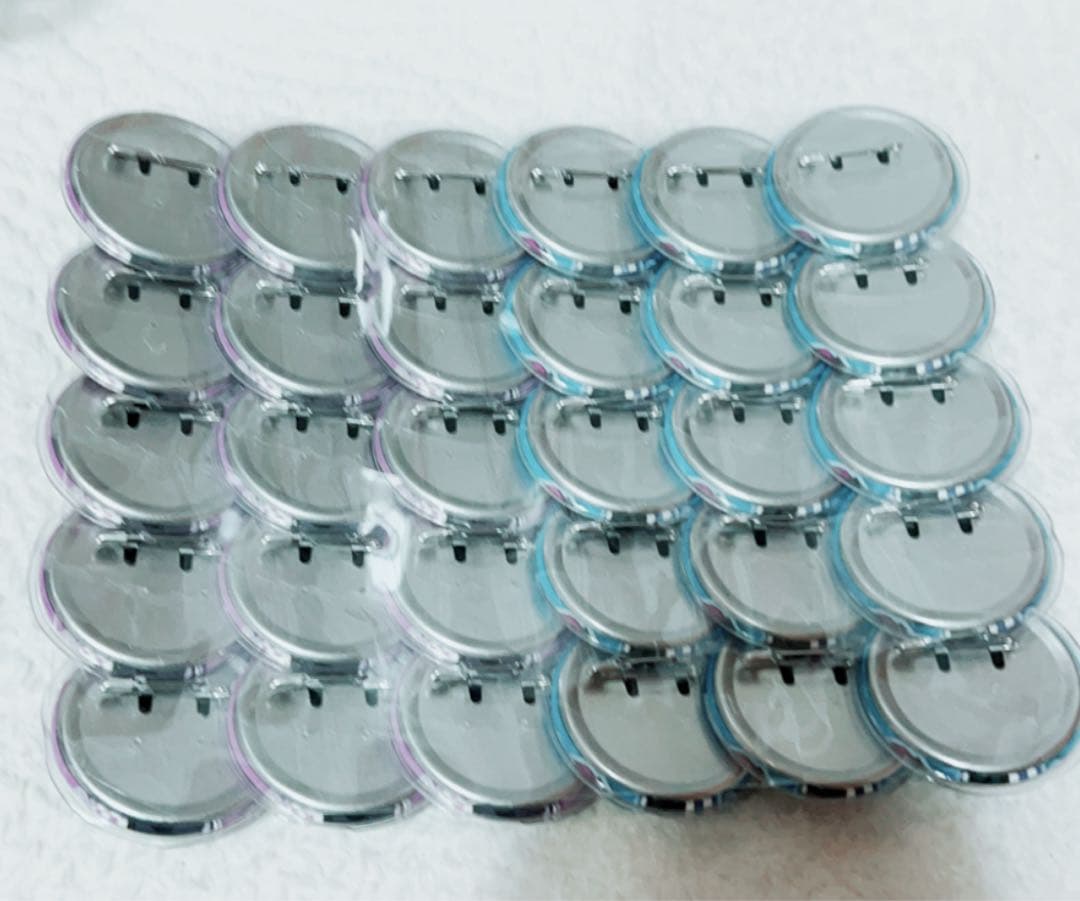 鬼滅の刃　缶バッジ　痛バック　胡蝶しのぶ　冨岡義勇　30個