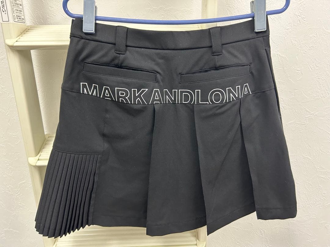 MARKANDLONA 黒 プリーツスカートパンツ ゴルフ