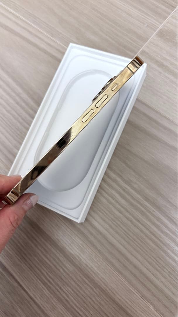 ヤ*ー様 iPhone 13 Pro 本体　ゴールド　simフリー