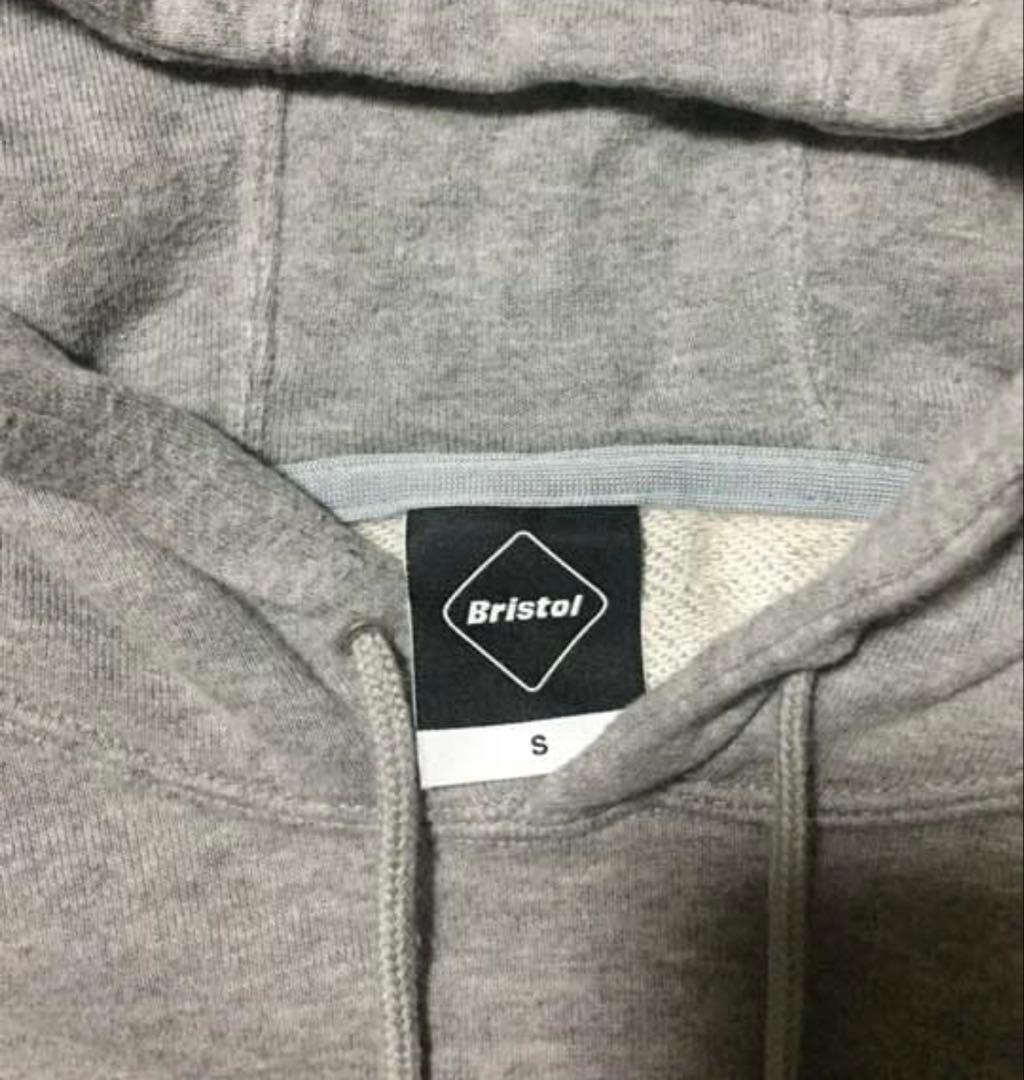 ⭕️ 3連休限定価格F.C.Real Bristol ブリストルfcrb パーカー