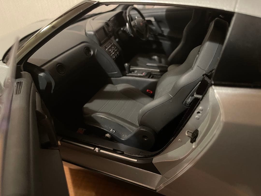 Nissan R35 GT-R シルバー 1/8スケール　デアゴスティーニ