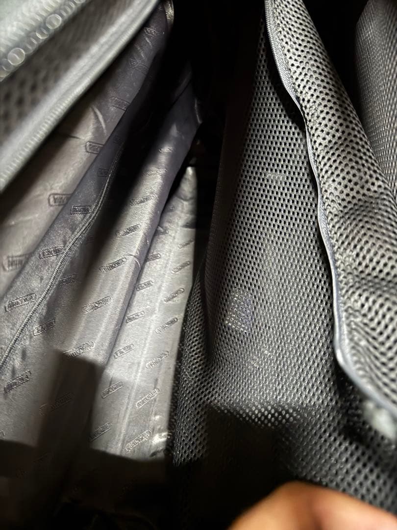 リモワ ボレロ 37L 機内持ち込み 4輪 TSAロック 黒 ジャンク