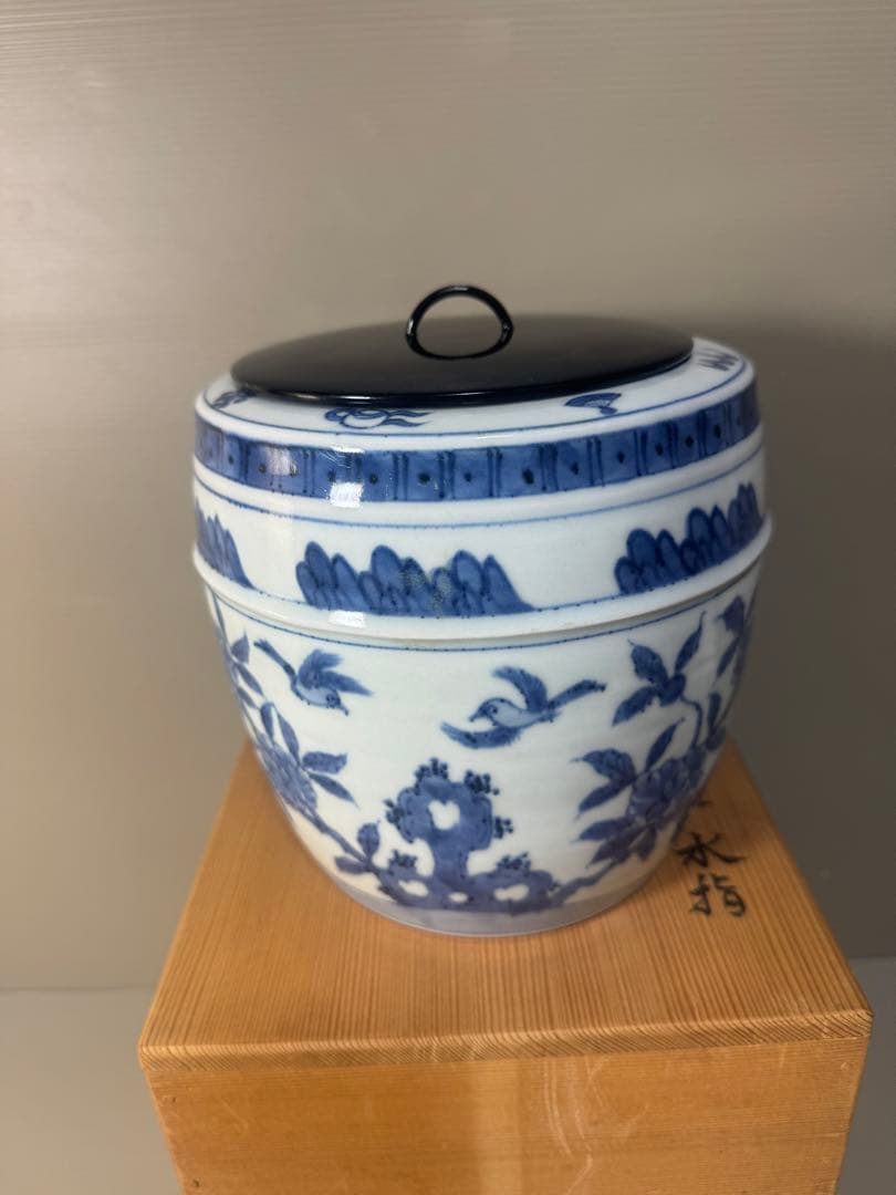 2637 川瀬満之作　染付花鳥文　水指　共箱　茶道具