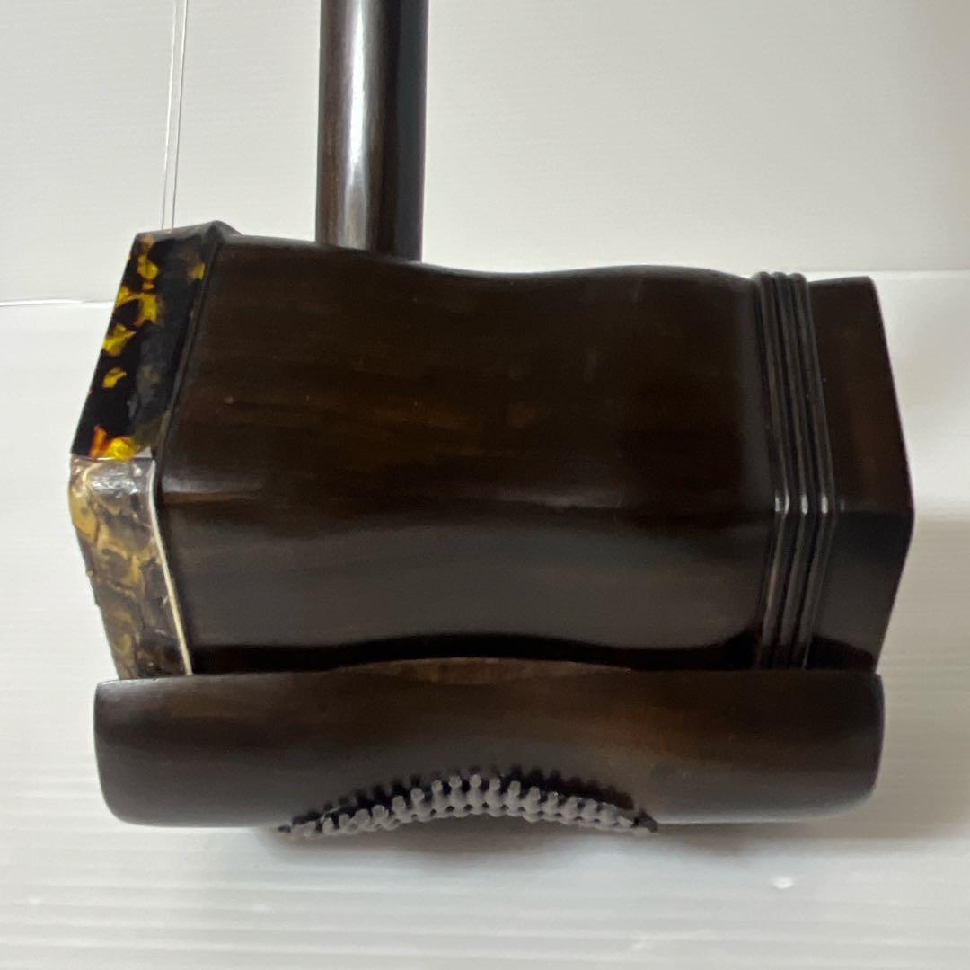 万菊根製　二胡　紅木　精品　萬菊根　蛇皮　弦楽器　ケース