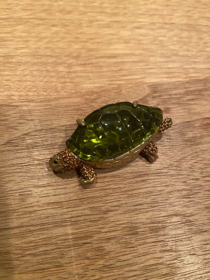 亀 ブローチ タートル マックスマーラウィークエンド