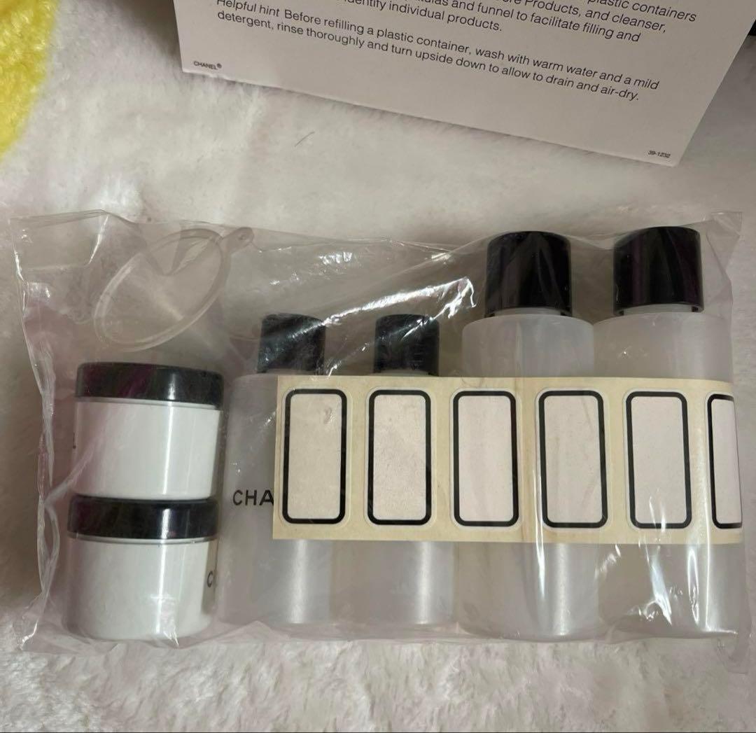 CHANEL トラベルポーチ