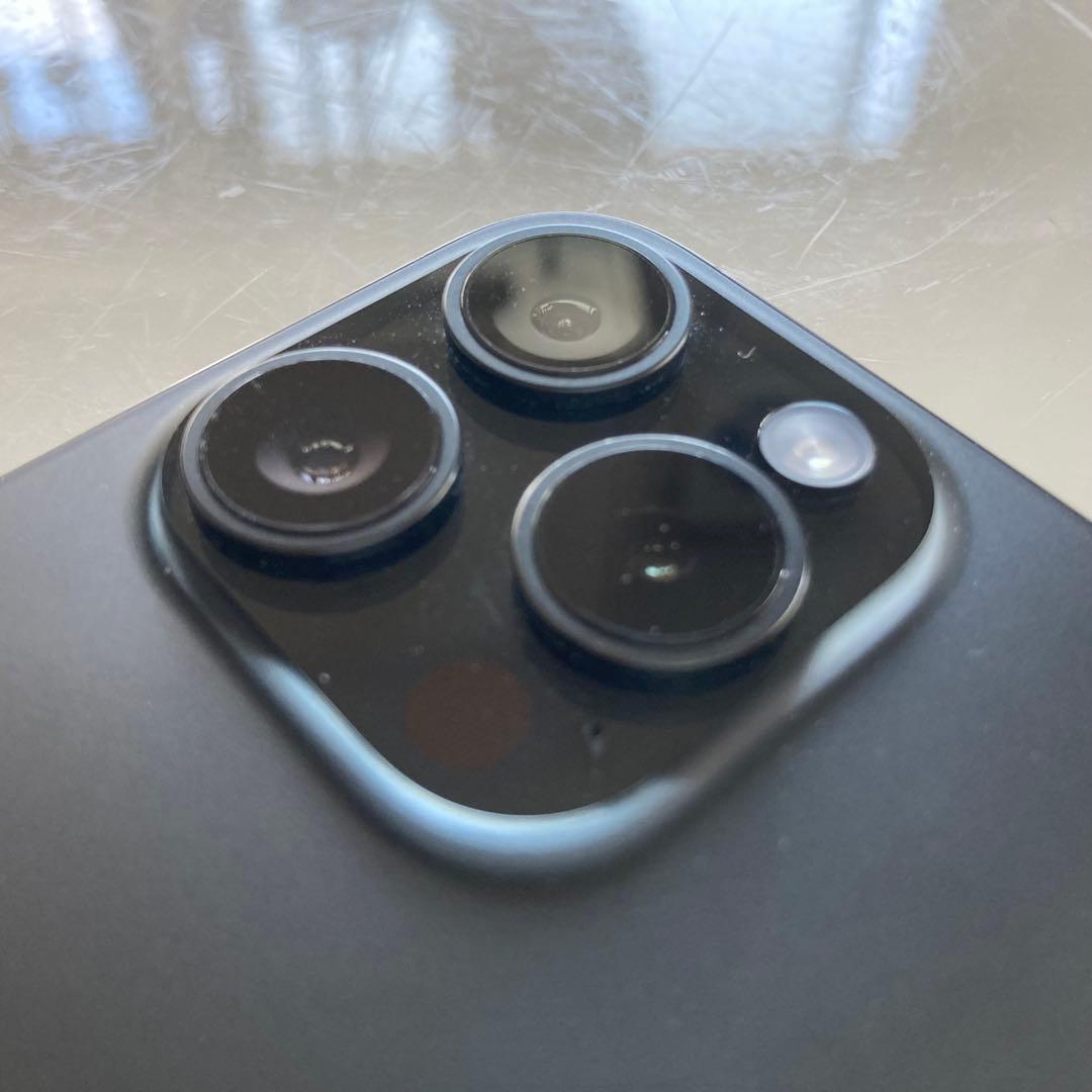 ジャンク iPhone 15 Pro 256GBブラックチタニウム