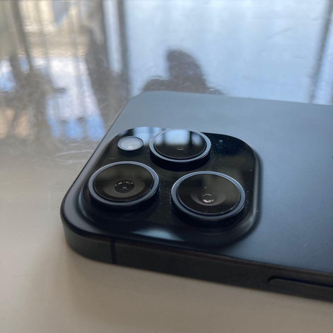 ジャンク iPhone 15 Pro 256GBブラックチタニウム