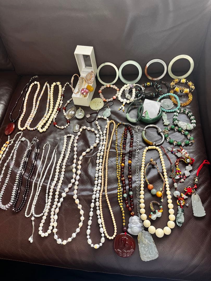 翡翠のバングル、パールまでめて