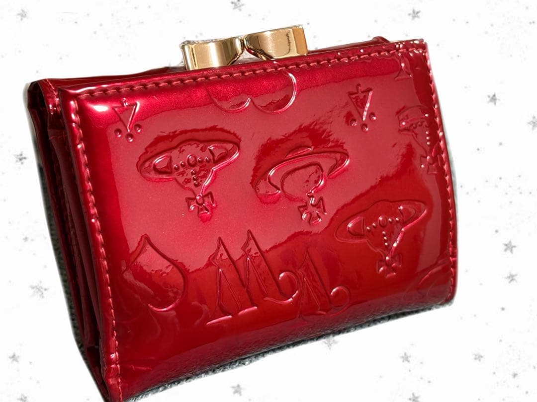 VivienneWestwood ヴィヴィアンウエストウッドエナメル三つ折り財布