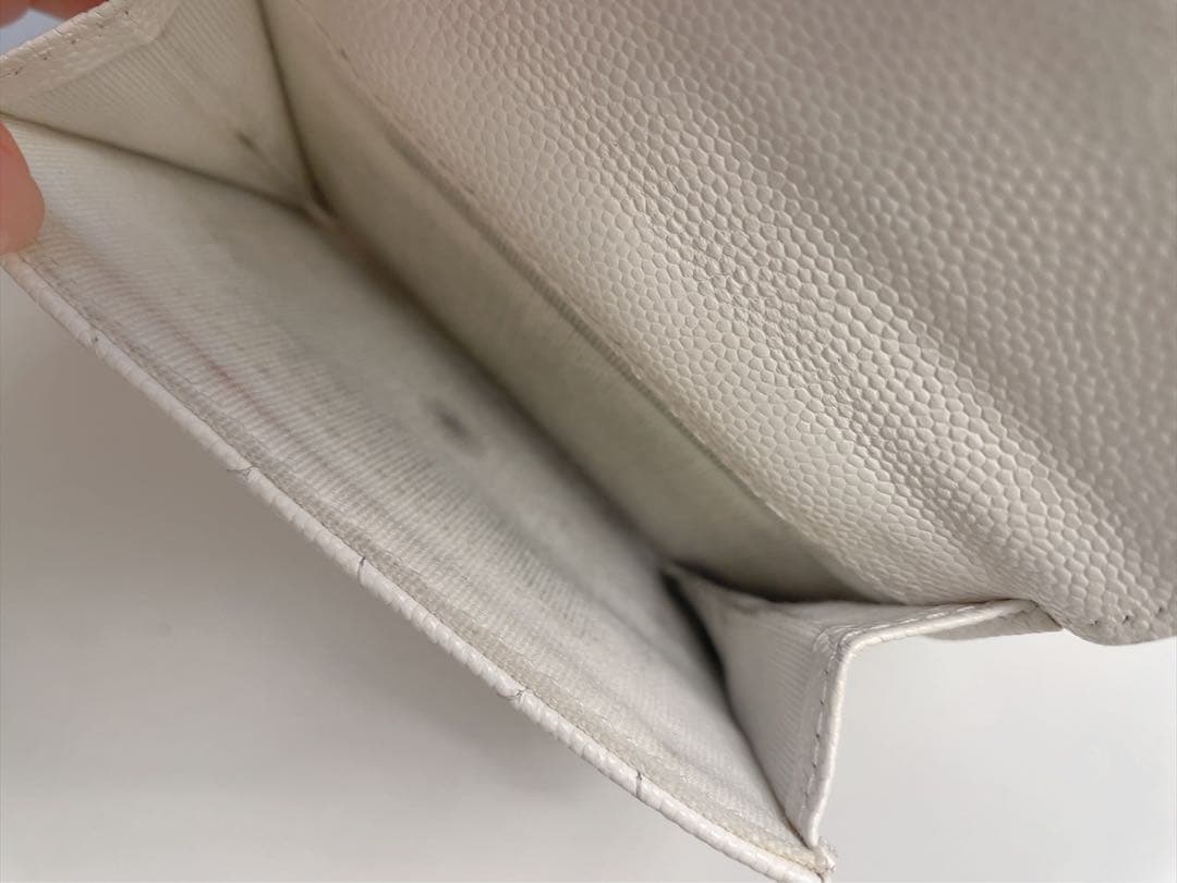 CHANEL ホワイト キルティング 三つ折り財布