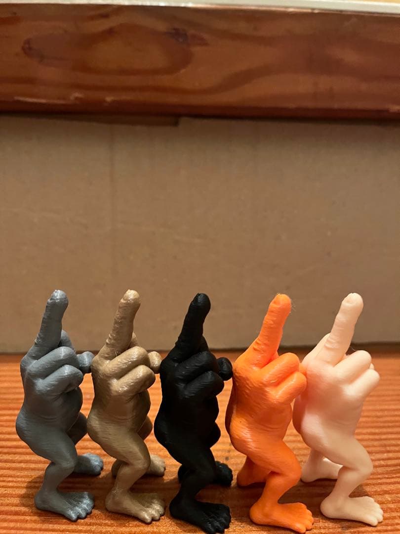 FUCK IT middle fingar 中指　fuck you フィギュア