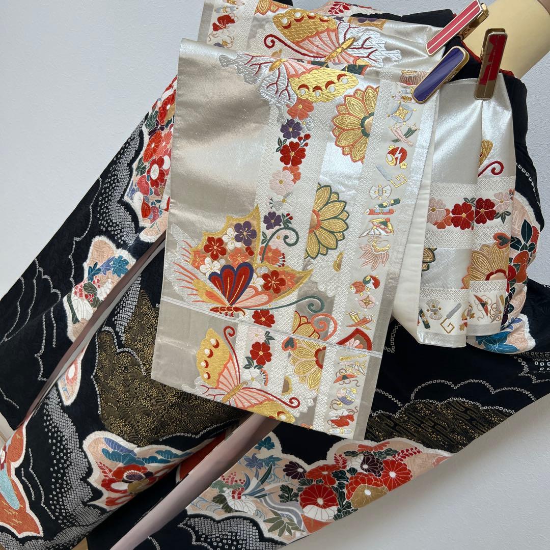 350 振袖フルセット 正絹 黒 朱赤 絞り 金彩 駒刺繍 古典 シック レトロ