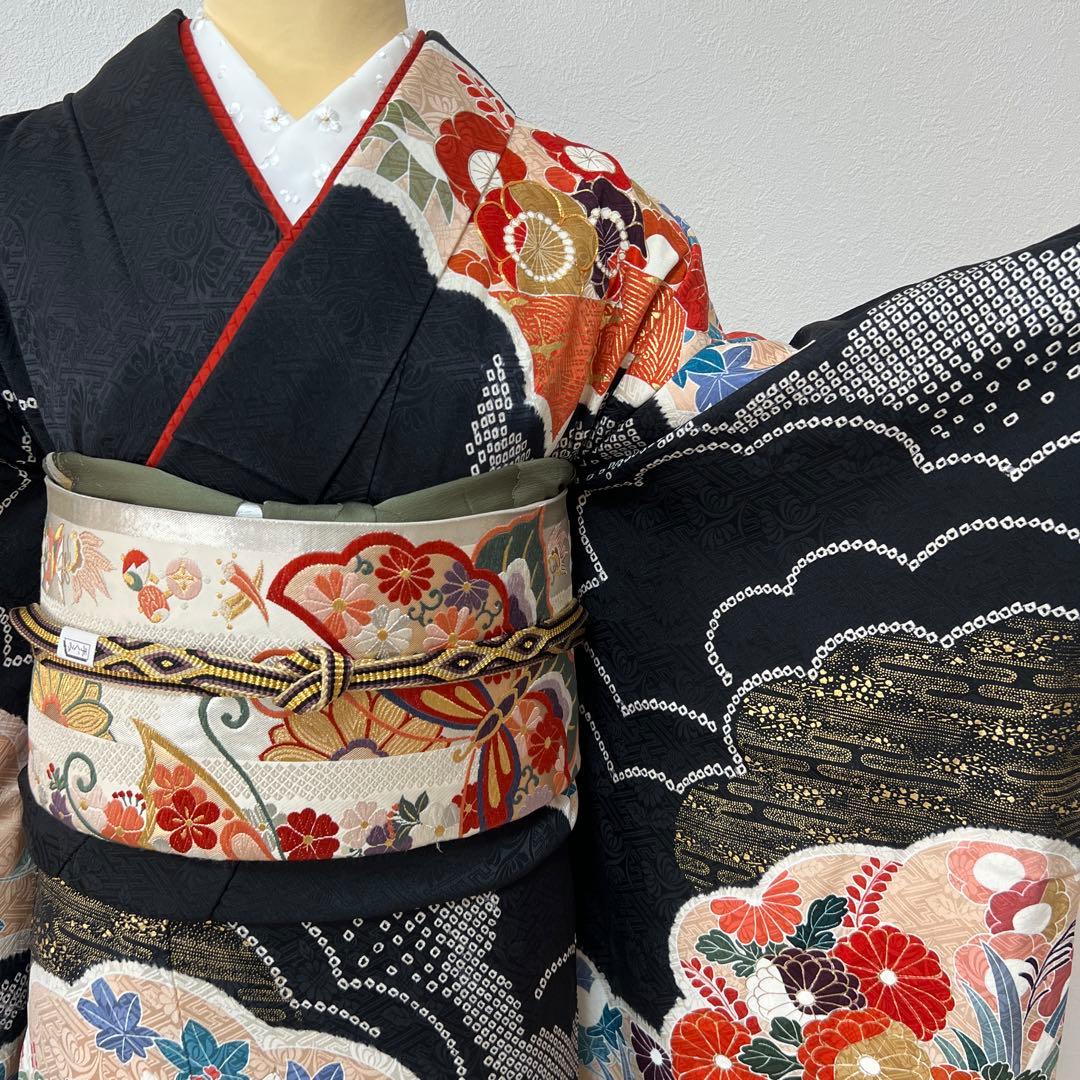 350 振袖フルセット 正絹 黒 朱赤 絞り 金彩 駒刺繍 古典 シック レトロ