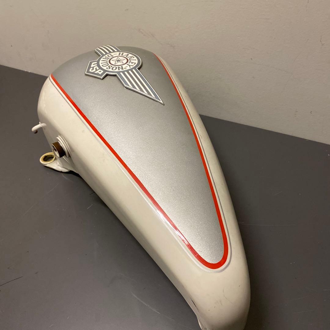 Harley-Davidson FLSTN ハーレーダビットソン 純正 タンク