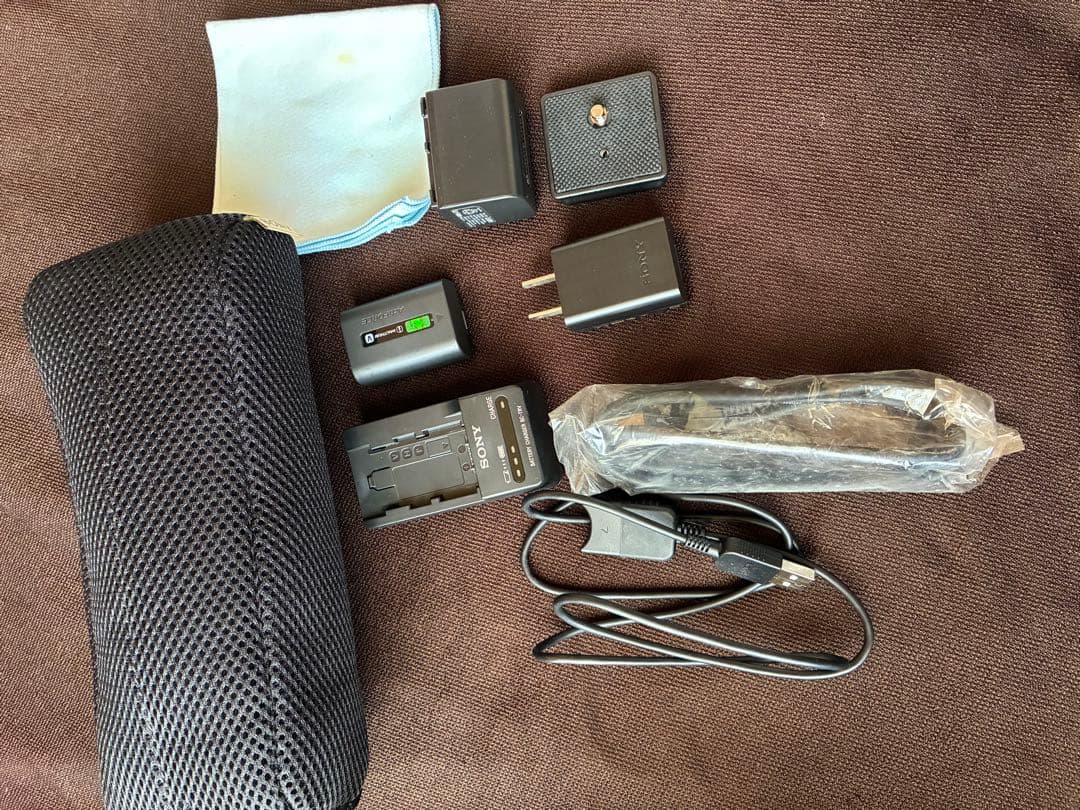 SONY HANDYCUM HDR-CX675 箱、バッテリー2つ、ケース付き