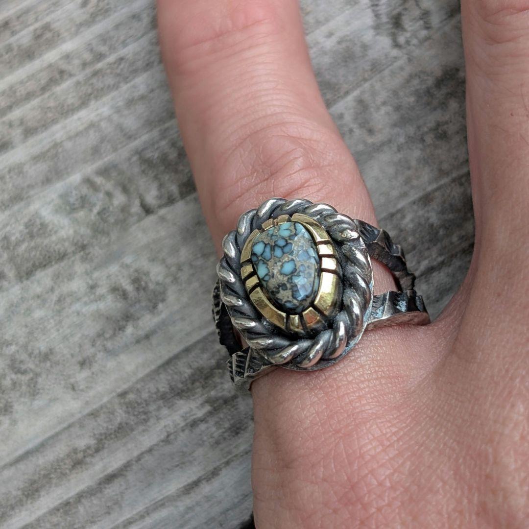 ハンドメイドのターコイズリング　インディアンジュエリー風
