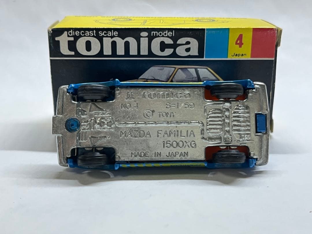 トミカ 黒箱 マツダ ファミリア 「バケーションセット」 日本製 当時物 美品