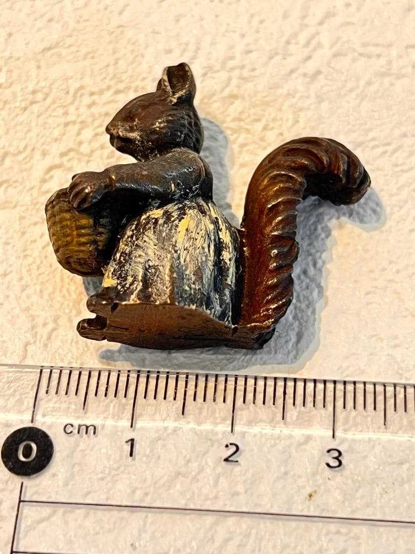 ビエナブロンズ　リスのフィギュア　ミニチュア