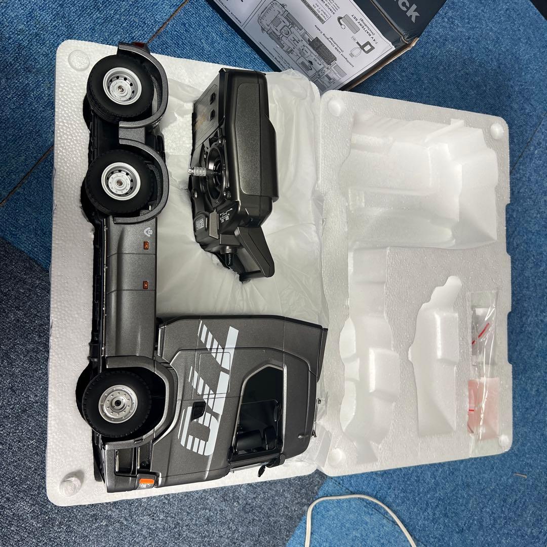 HUI NA TOYS Scania 770 S V8トラック 1:18