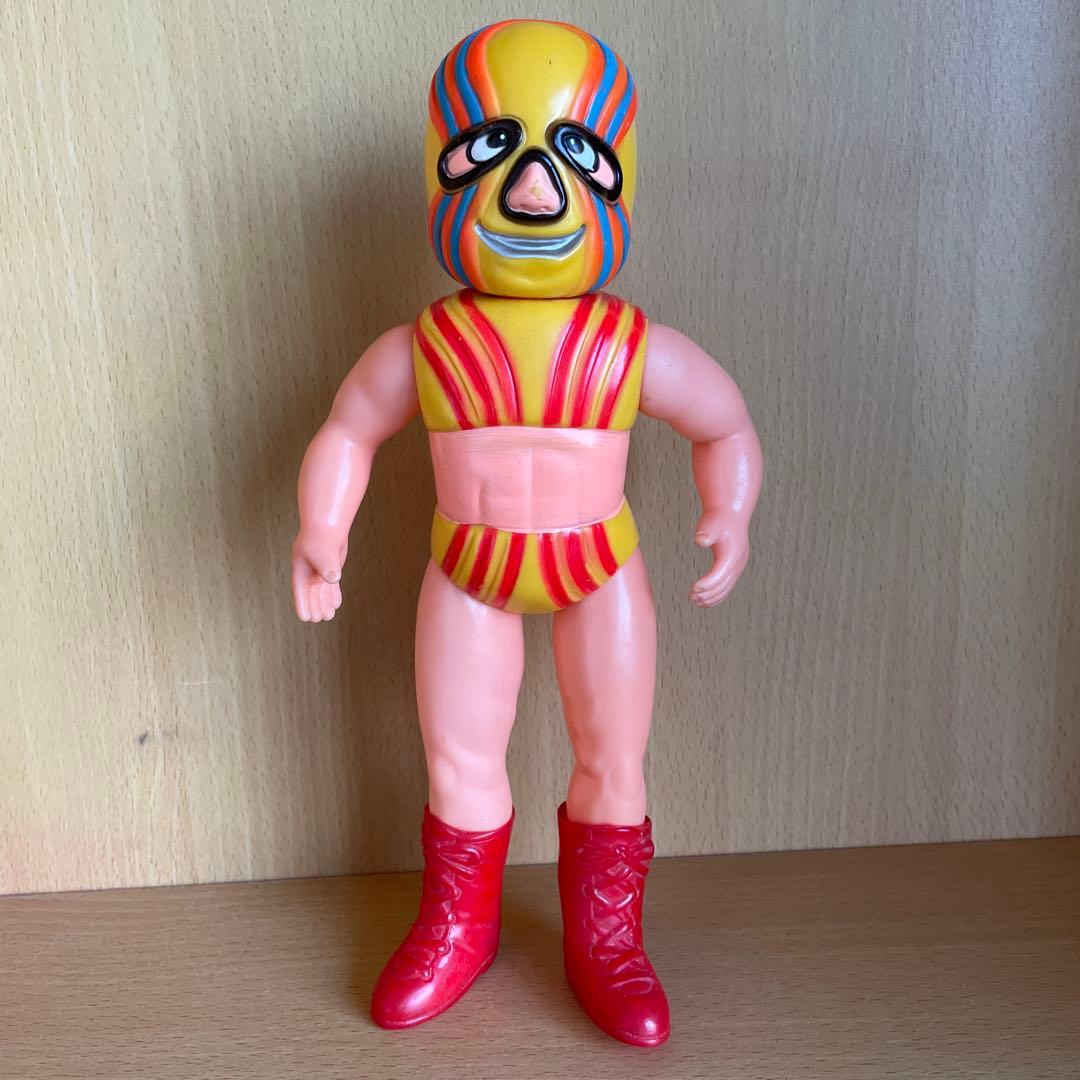 ソフビ　レスラー フィギュア