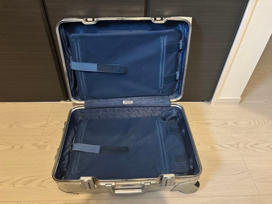 RIMOWA トパーズ32L 2輪　機内持ち込みサイズ