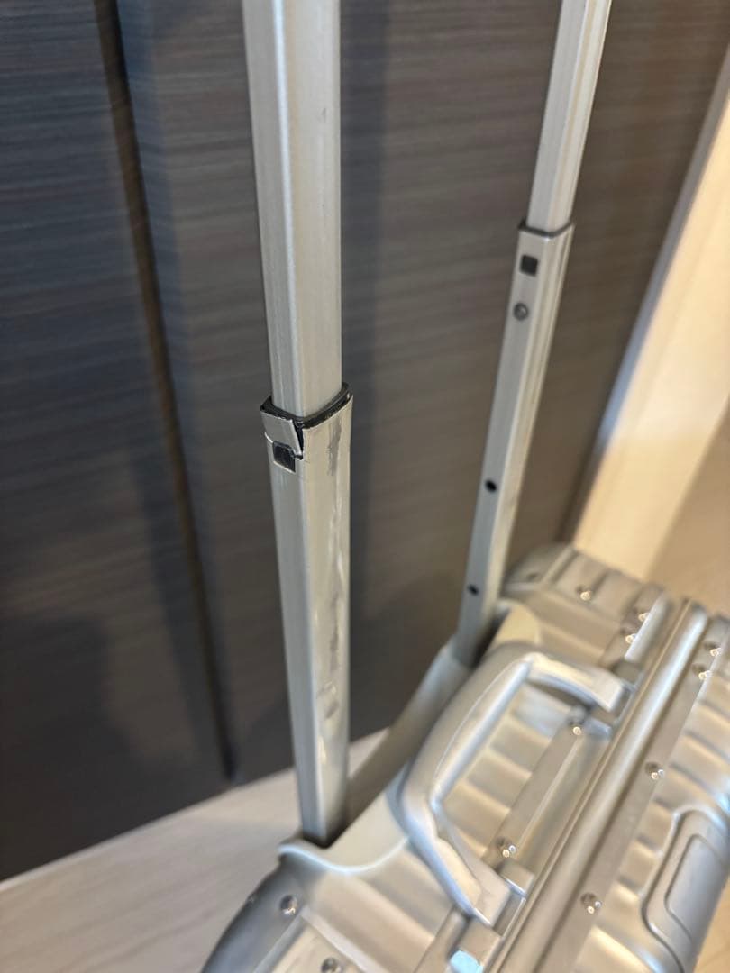RIMOWA トパーズ32L 2輪　機内持ち込みサイズ
