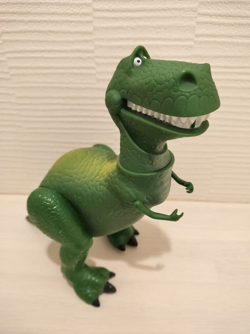 トイ・ストーリー　等身大　レックス　ハム　スリンキードッグ　喋る