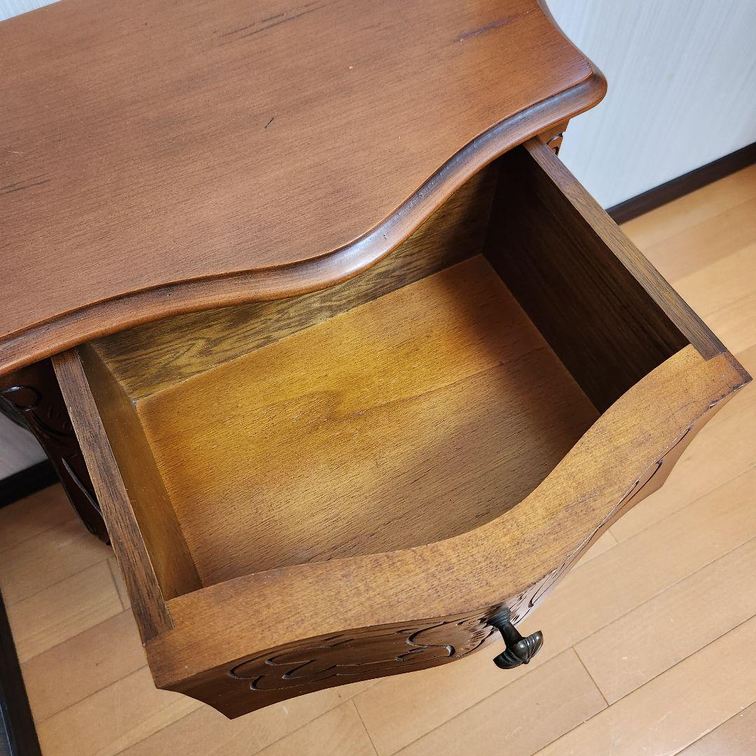 【逸品！入手困難！】アンティーク ナイトテーブル 猫脚