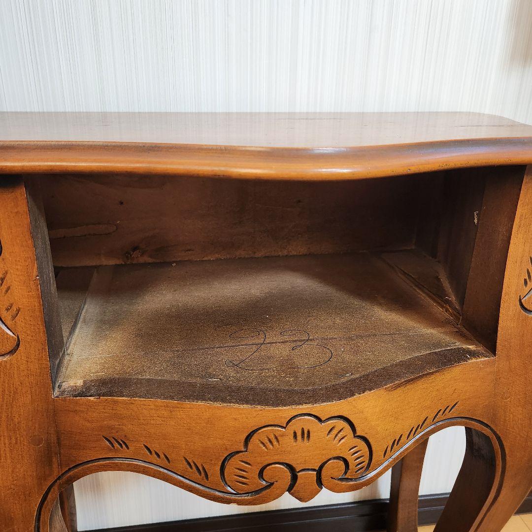 【逸品！入手困難！】アンティーク ナイトテーブル 猫脚