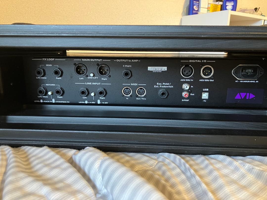 AVID Eleven Rack (ラックケース付き)