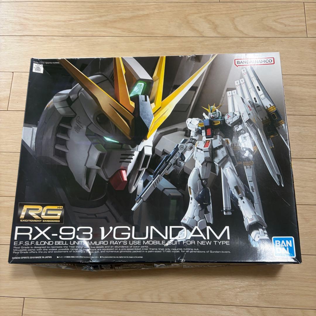 ガンダム RG RX-93 未使用（箱潰れあり）