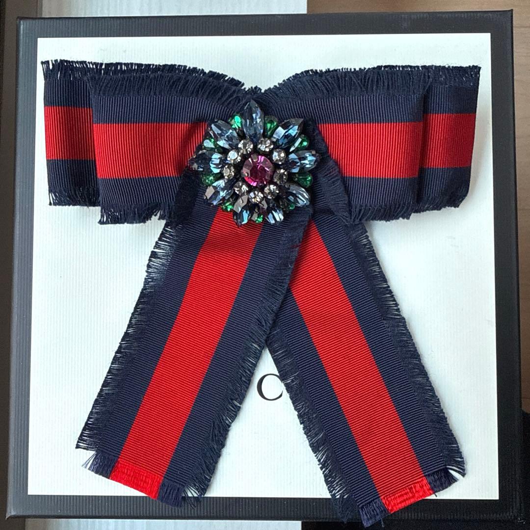 GUCCI ウェブリボン ブローチ（ブルー＆レッド） 未使用