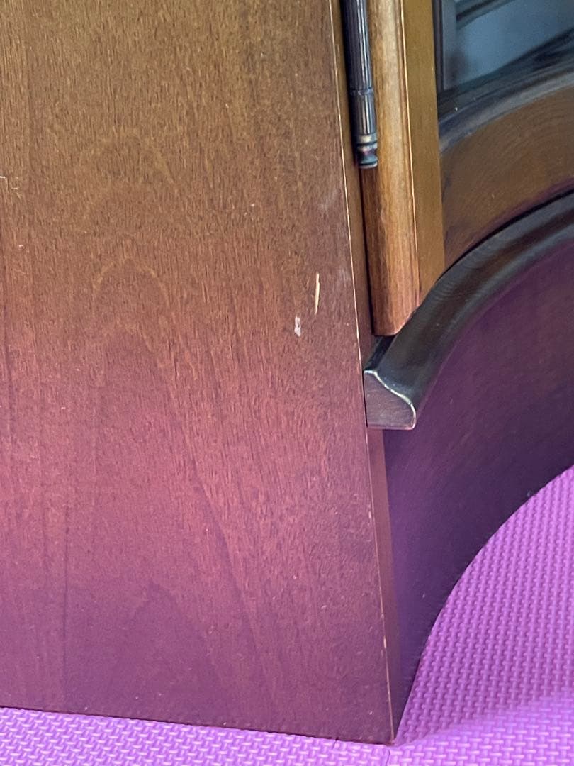 カリモク木製コーナーキャビネット ガラス扉付き