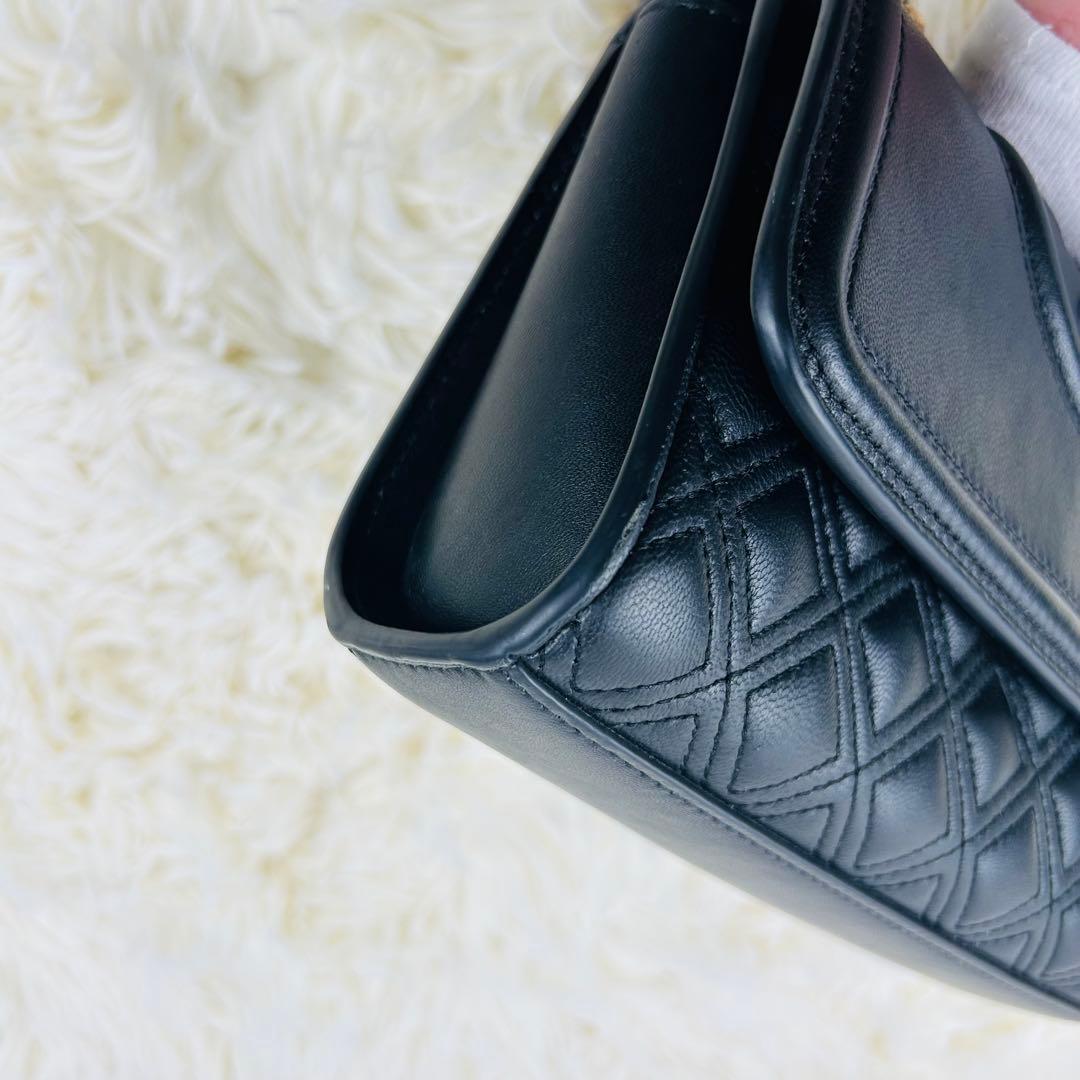 トリーバーチ＊キルティング クロスボディ ゴールドチェーン レザーブラック