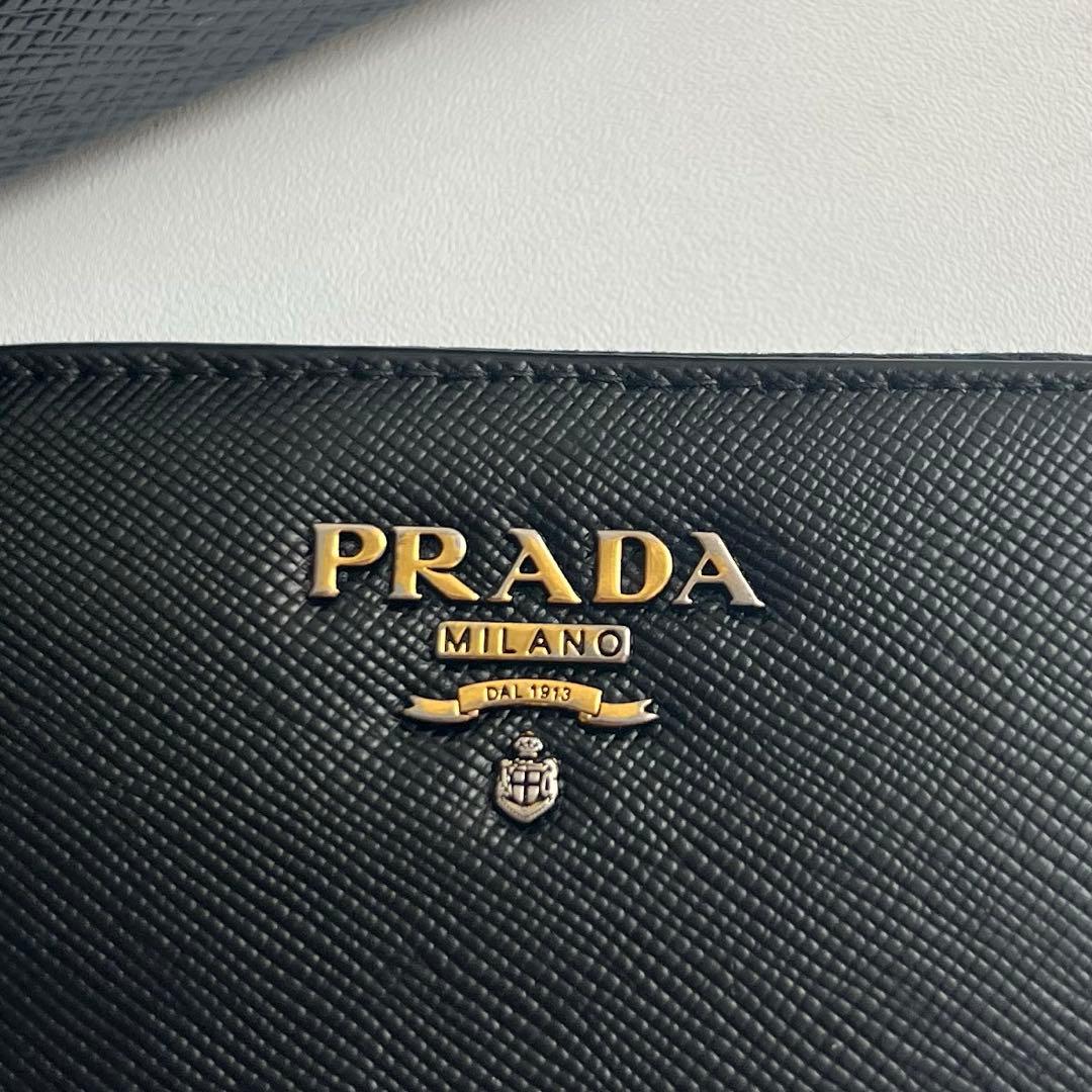 425 極上美品 PRADA プラダ 小銭入れ 財布 ラウンドファスナー