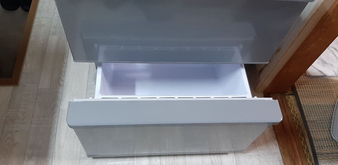 Aqua アクア冷蔵庫3ドア 美品 Aqua272H(S)