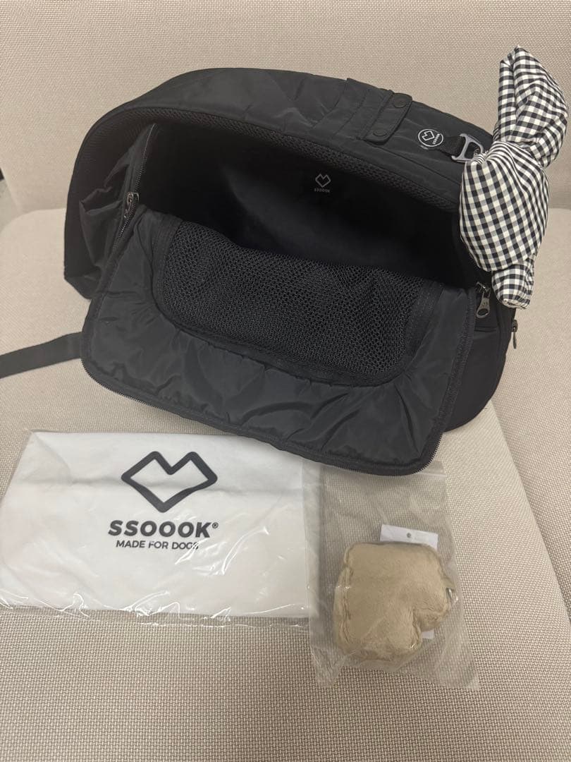 【値下げ不可】SSOOOK SLINGBAG(V.スマート、バッグ右）