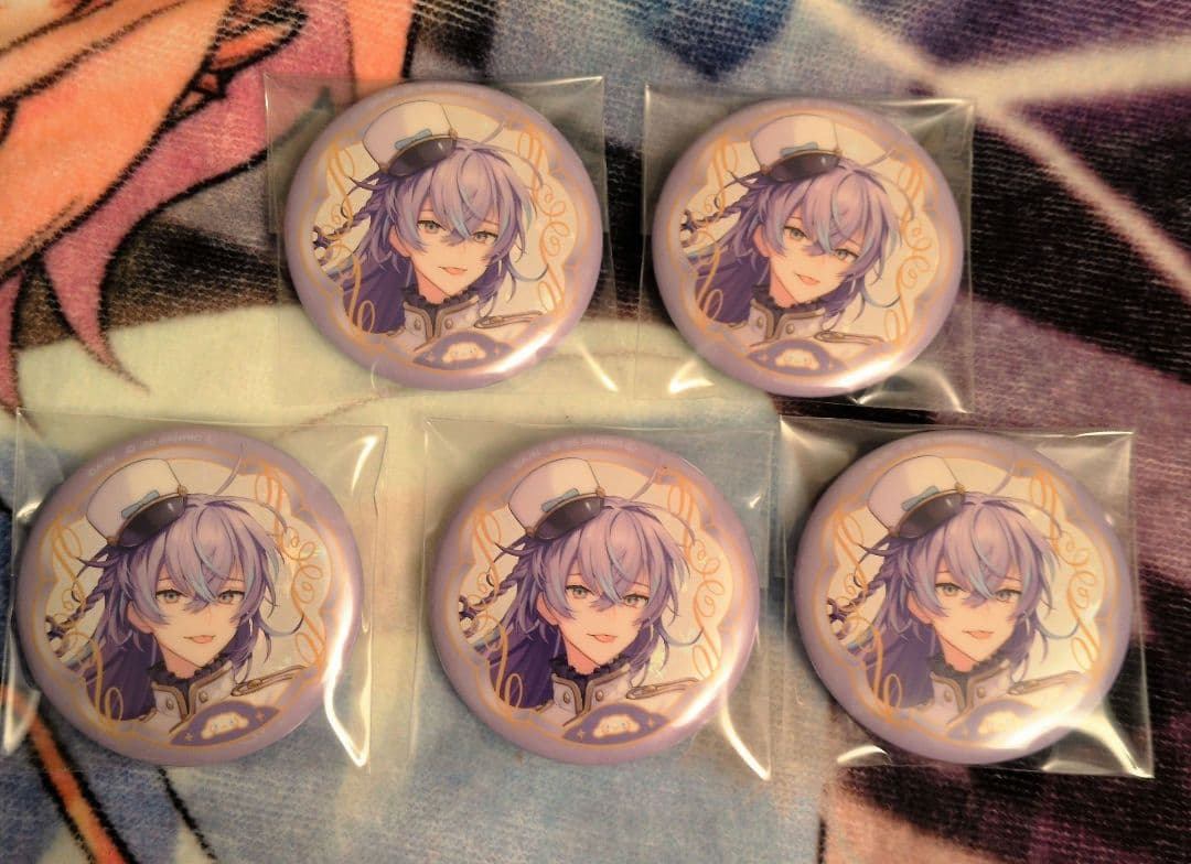 星導ショウ サンリオ 缶バッジ 等身