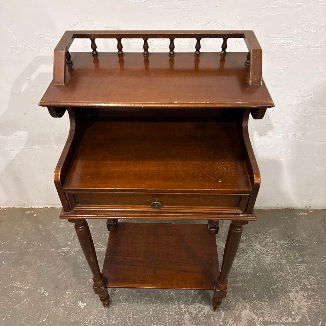 ヴィンテージ　サイドテーブル　ベッドサイドテーブル　フランス