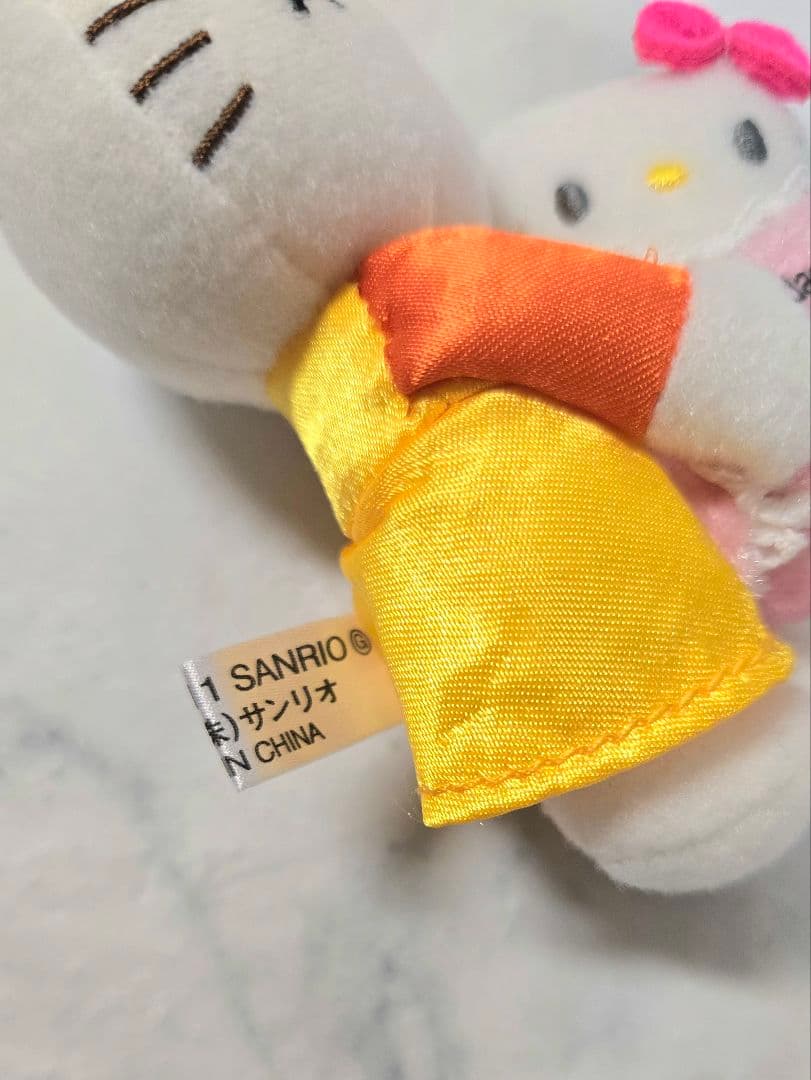 足立病院　キティちゃん　マスコット