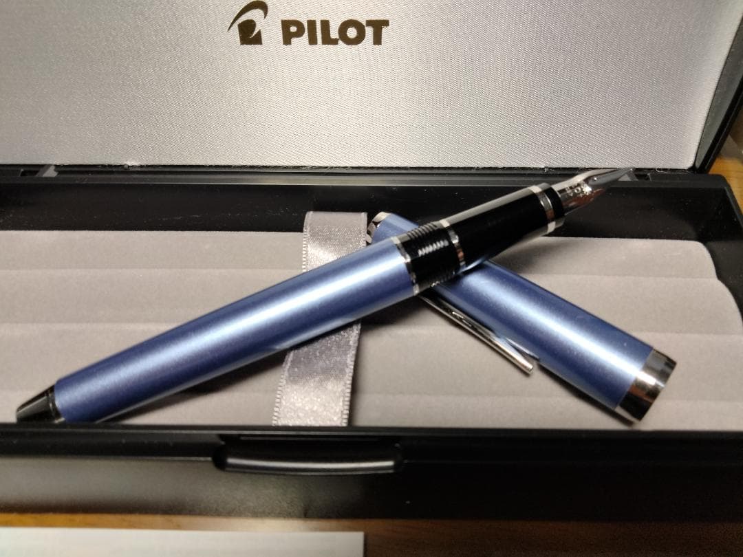 パイロット　万年筆　エラボー　ライトブルー(SB)