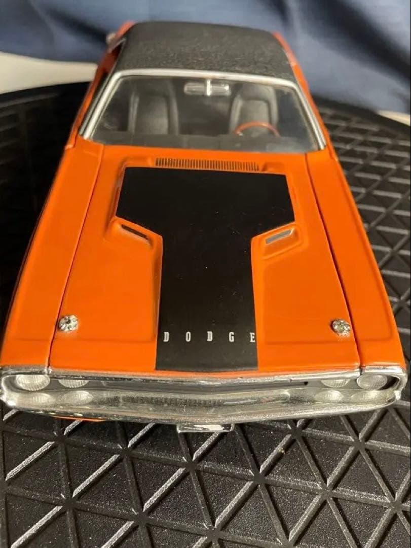 ジャンク 1/18Dodge Challenger