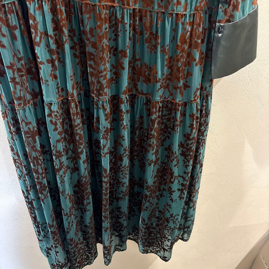 ROSSO フロッキープリントティアードワンピース